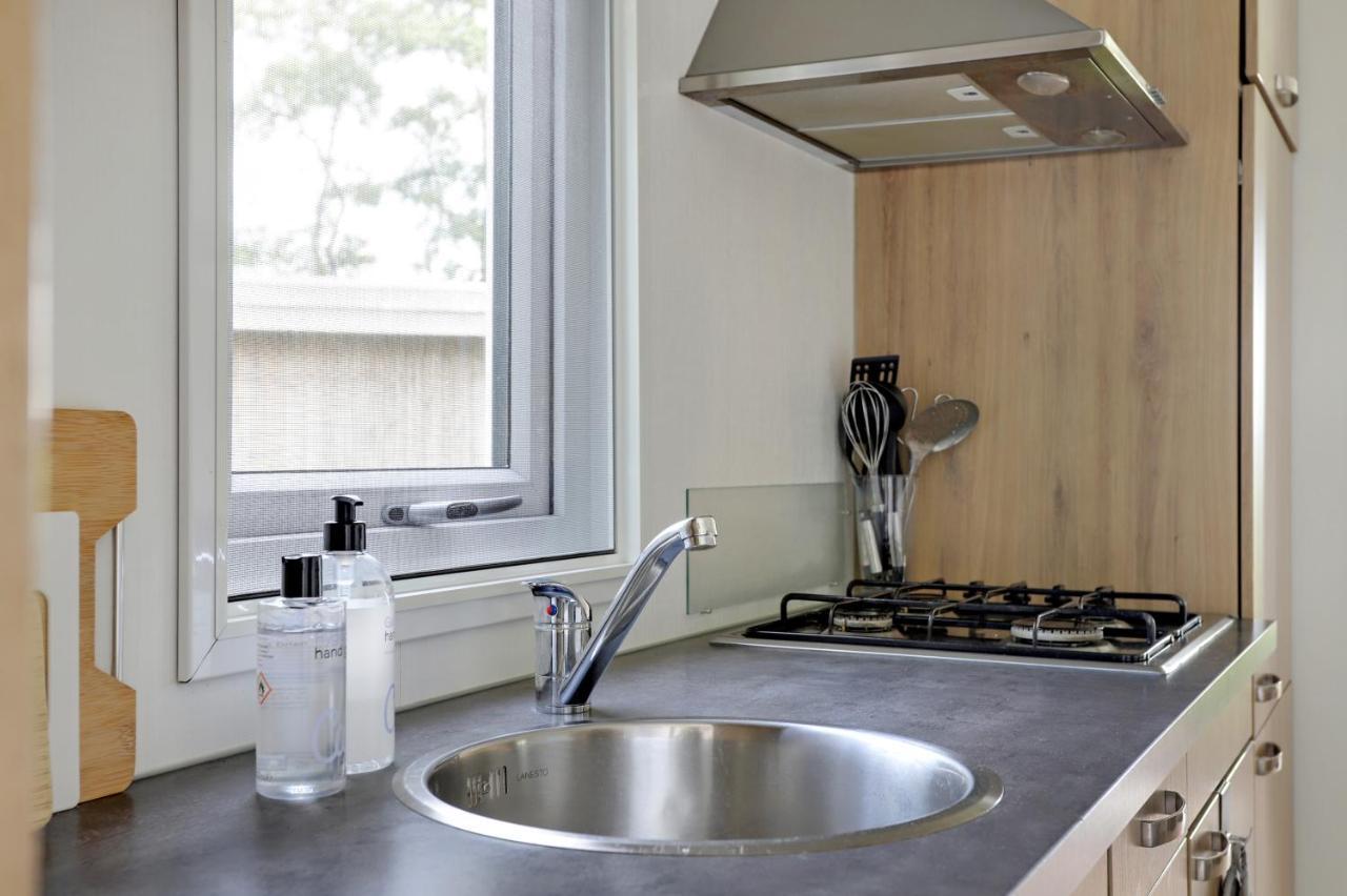 Landelijk Chalet 87 Oosterwolde  Ngoại thất bức ảnh