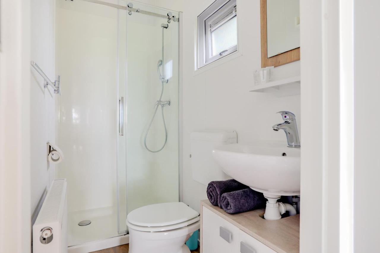Landelijk Chalet 87 Oosterwolde  Ngoại thất bức ảnh
