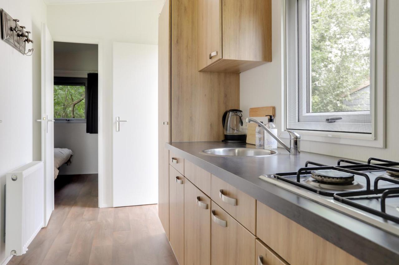 Landelijk Chalet 87 Oosterwolde  Ngoại thất bức ảnh